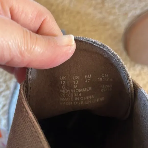Clarks Original Desert boots in gray canvas.