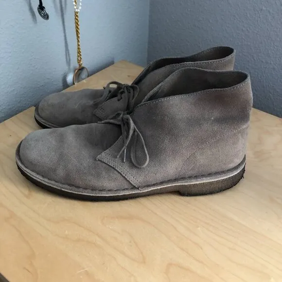 Clark’s Original Desert Chukka Boots in Oakwood Suede