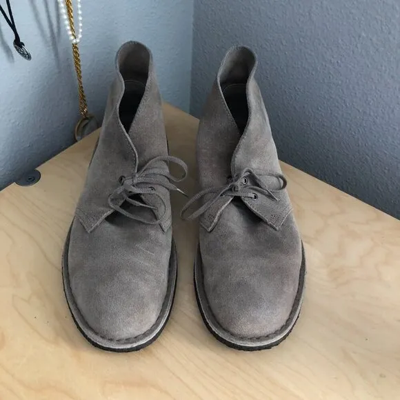 Clark’s Original Desert Chukka Boots in Oakwood Suede