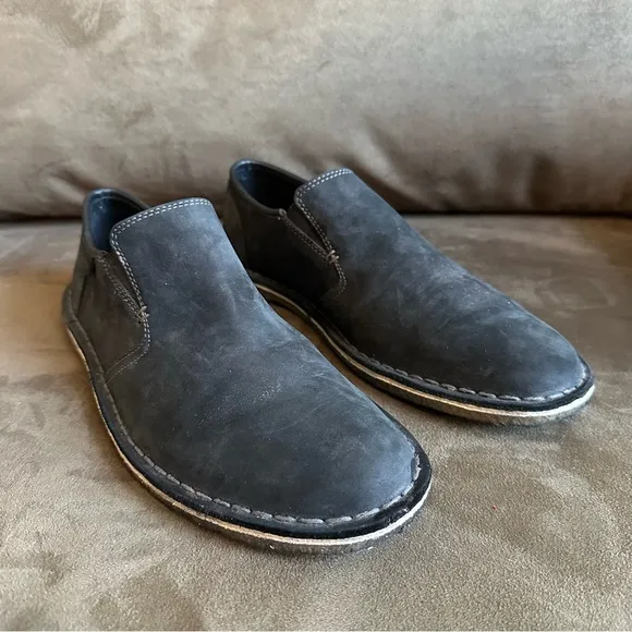 Clarks Original’s Black Leather Slip On Loafers