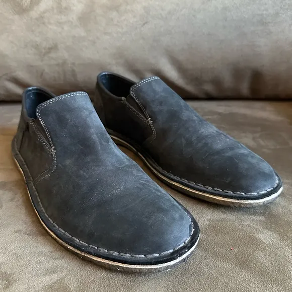 Clarks Original’s Black Leather Slip On Loafers