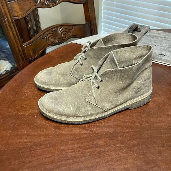 Clarks Originals Desert Waxed Leather Chukka Boots crepe sole