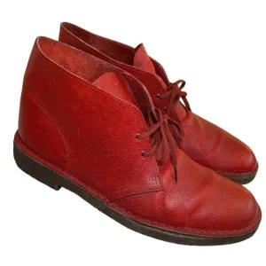 Clarks Originals Red Pebbled Leather Desert Ankle Boots Gum Soles RARE Size 9.5