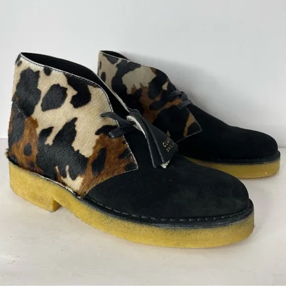 Clarks Originals Women's 8 Black Cow Print Suede 221 Desert Boots