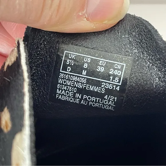 Clarks Originals Women's 8 Black Cow Print Suede 221 Desert Boots