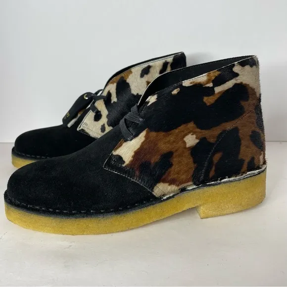 Clarks Originals Women's 8 Black Cow Print Suede 221 Desert Boots