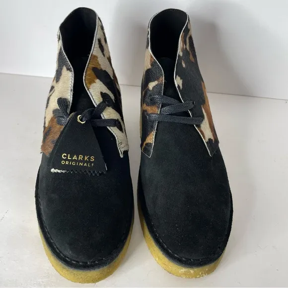 Clarks Originals Women's 8 Black Cow Print Suede 221 Desert Boots