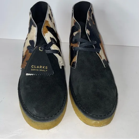 Clarks Originals Women's 8 Black Cow Print Suede 221 Desert Boots