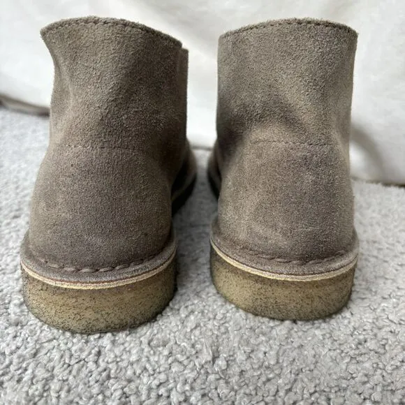 Clarks Originals Women's Taupe Desert Boots Size 7 Suede Gum Crepe Sole Chukka