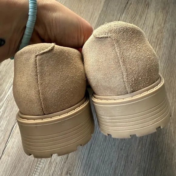 Clark’s Orinoco 2 Suede Loafers Slip On Shoes Beige Sand Fringe Tassels 6.5 37