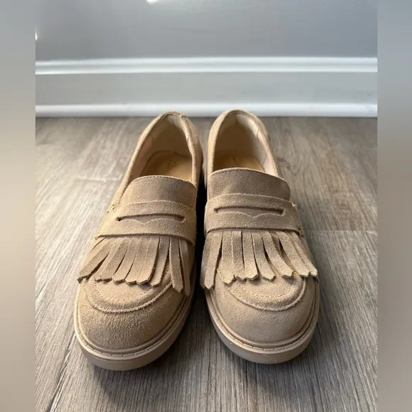 Clark’s Orinoco 2 Suede Loafers Slip On Shoes Beige Sand Fringe Tassels 6.5 37