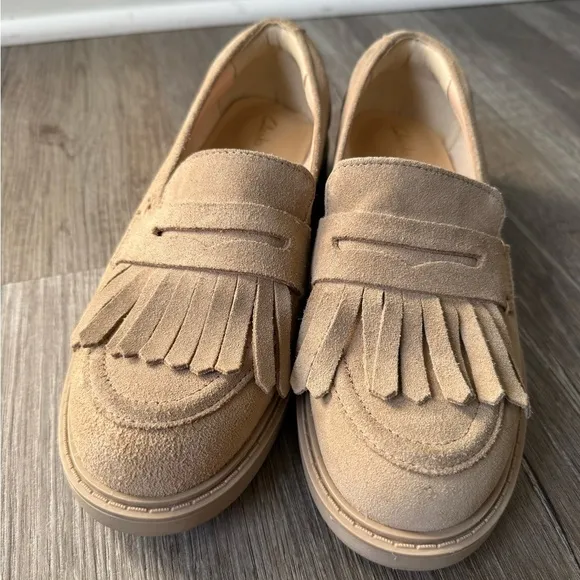 Clark’s Orinoco 2 Suede Loafers Slip On Shoes Beige Sand Fringe Tassels 6.5 37