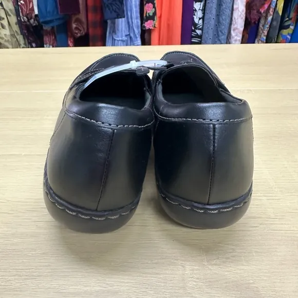 Clarks Women's Ashland Bubble Black Loafers Size 12 NWOT