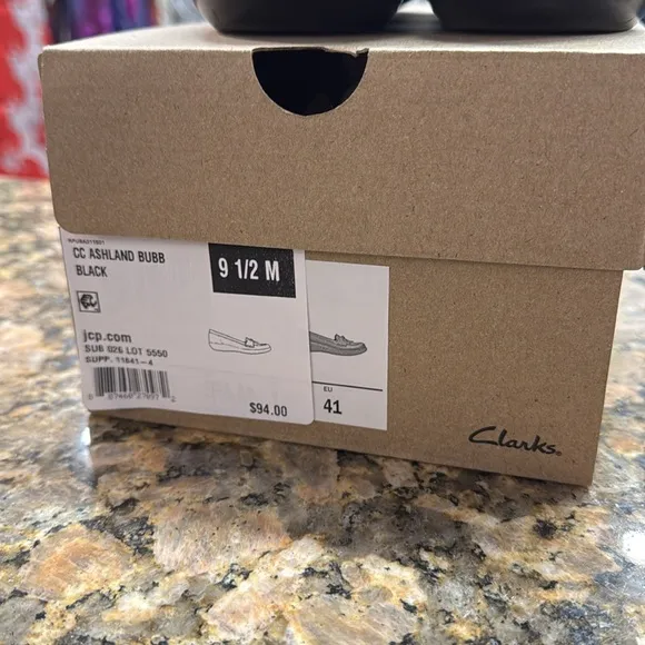 Clarks Women’s Ashland Bubble, Black Slip-On Loafers, Size 9.5