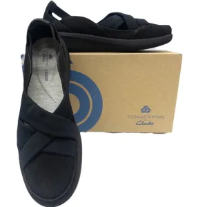 Clarks Women's Sillian 2.0 Star Slip-On Women's Loafers Black 8.5