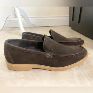 Classy NWOT Onward Reserve suede loafers