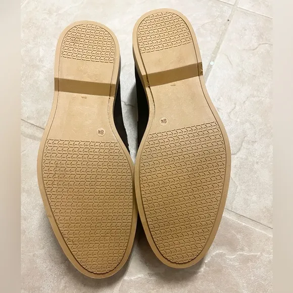 Classy NWOT Onward Reserve suede loafers