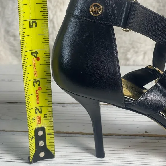 CLEANED 8M MICHAEL KORS Wendy Black Leather Heels Crisscross Strappy Sandals