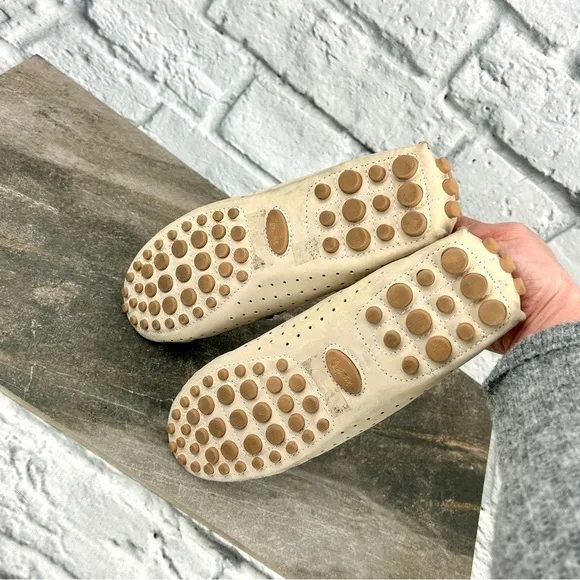 COACH Nadia Cream Tan Leather Women’s Loafers with Tassels Size 8.5
