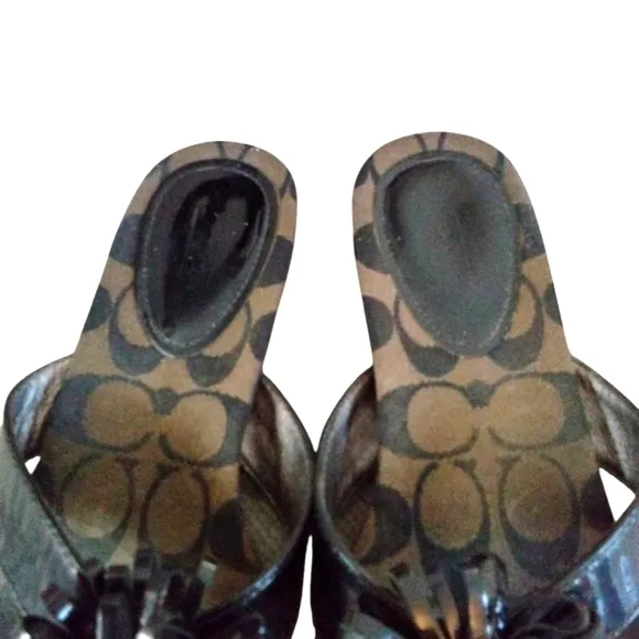Coach Sandals Suki Black Daisy Women's Sandals Size 7