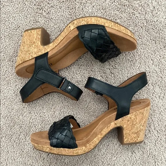 Cobb Hill Alleah Two Piece Heels Size 5