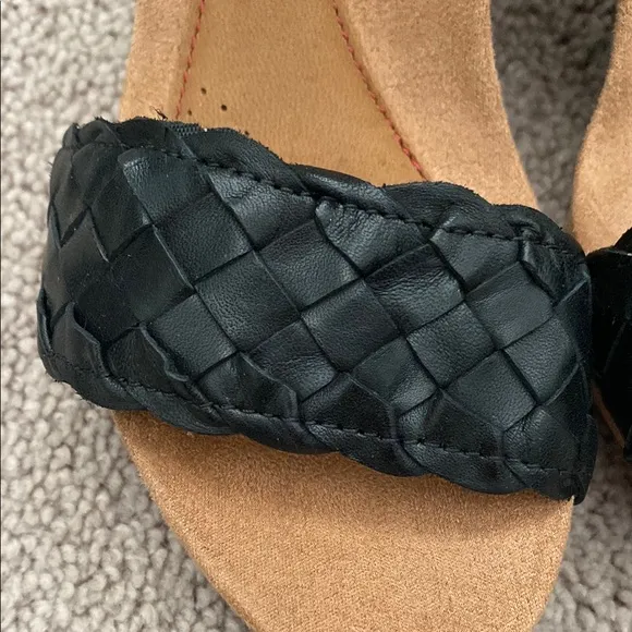 Cobb Hill Alleah Two Piece Heels Size 5