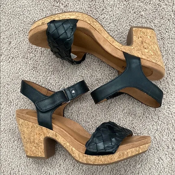 Cobb Hill Alleah Two Piece Heels Size 5