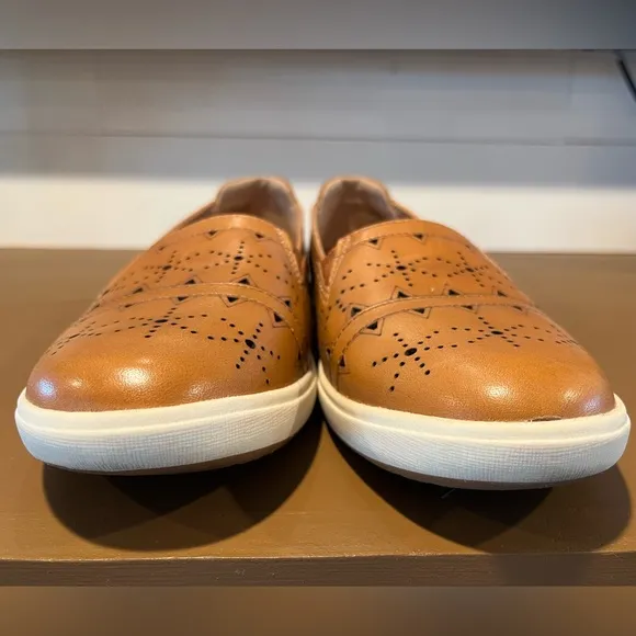 Cobb Hill Bailee Slip Loafers Russet Size 7.5 EEUC