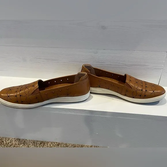 Cobb Hill Bailee Slip Loafers Russet Size 7.5 EEUC