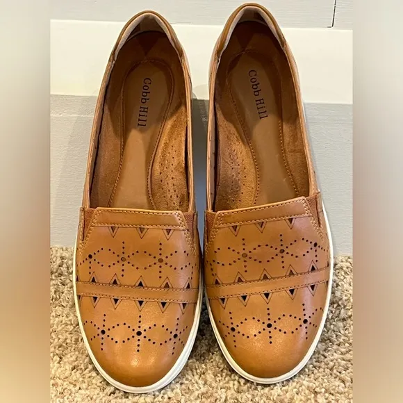 Cobb Hill Bailee Slip Loafers Russet Size 7.5 EEUC