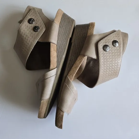 Cobb Hill by Rockport Hollywood 2 Piece Cuff Open Toe Wedge Sandals Khaki Sz 10