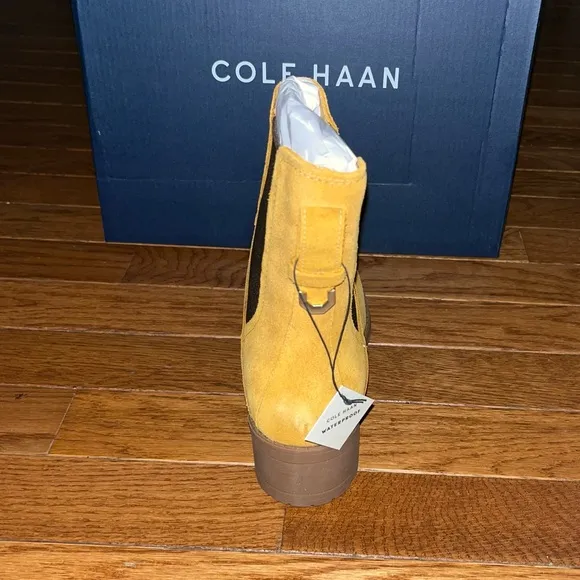 Cole Haan Suede Waterproof Camea Chelsea Boots Amber Color Women’s Size 5