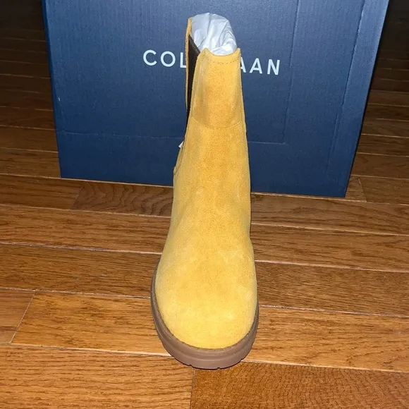 Cole Haan Suede Waterproof Camea Chelsea Boots Amber Color Women’s Size 5