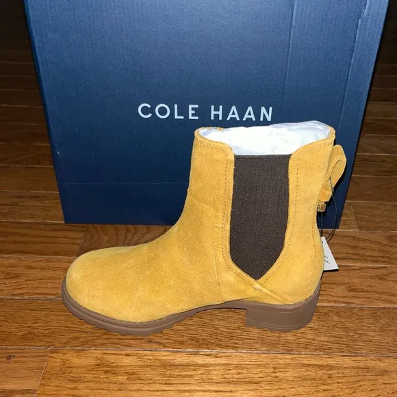 Cole Haan Suede Waterproof Camea Chelsea Boots Amber Color Women’s Size 5