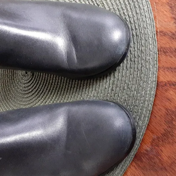 Cole Haan Waterproof Black Leather Knee-High Lined Heeled Boots  Size 7