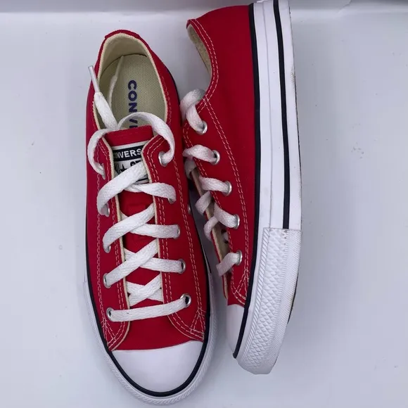 CONVERSE chuck taylor all star canvas low kids red sneakers Size 2