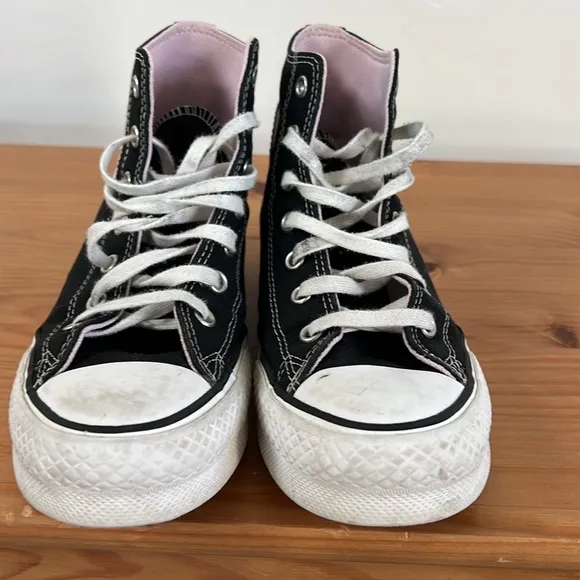 Converse Chuck Taylor All Star Lift Sneakers