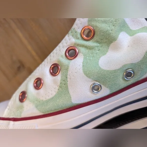 CONVERSE Chuck Taylor Hi Top Custom Strawberry Cow Patch size 10.5W 8.5M