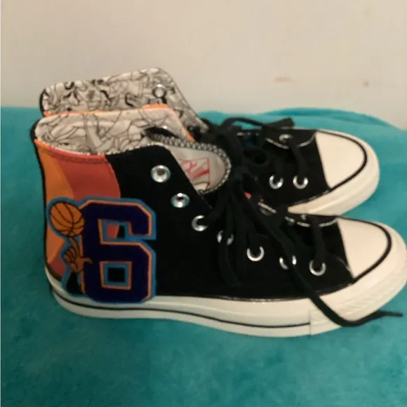 CONVERSE CHUCK TAYLOR  SPACE JAM LEBRON JAMES HIGH TOP SNEAKERS Sz M6/W 8