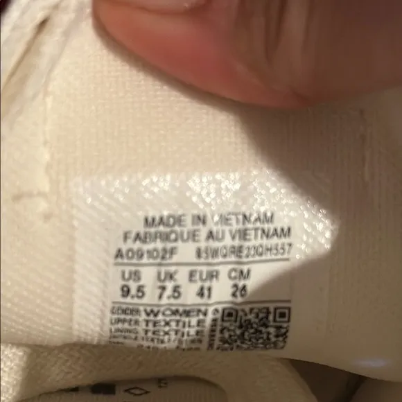 Converse CTAS 3D Floral OxWomen's White Sneakers NEW size 9.5