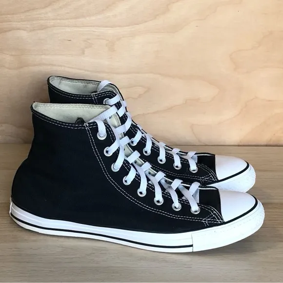 Converse High Top Sneakers Men Sz 10 Women Sz 12.
