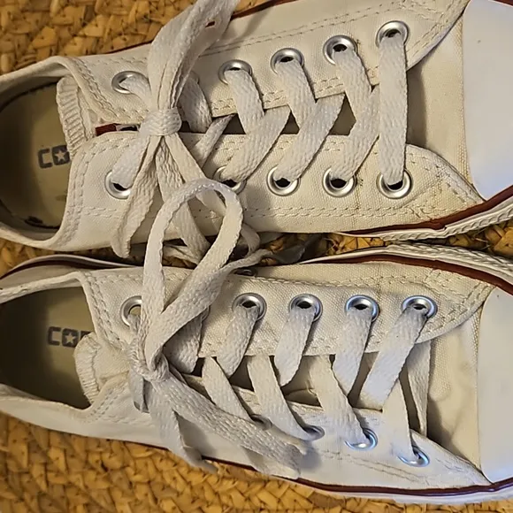 Converse Men's White Low-Top Lace-Up Casual Sneakers Sz 4.5