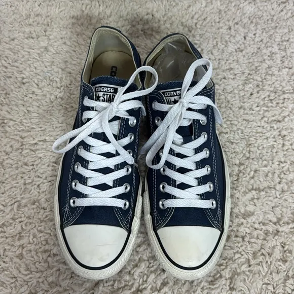 Converse Navy and White Sneakers Size 9 Unisex‎