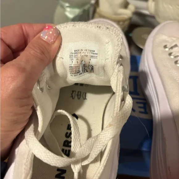 Converse White Canvas Sneakers - Size 7 NWOT