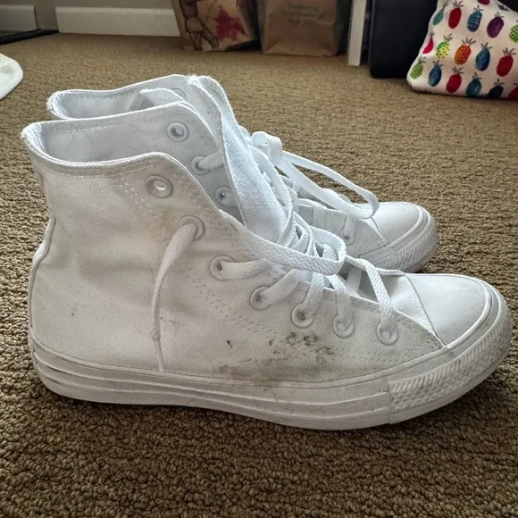Converse White High-Top Sneakers Classic Canvas Design