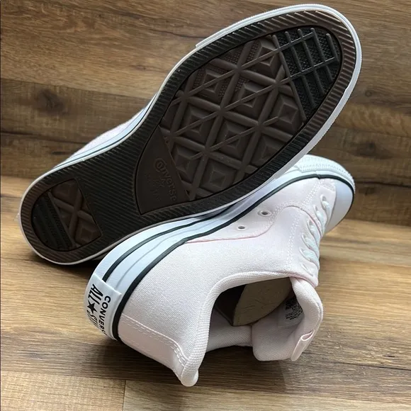 Converse Women's Pink Canvas Sneakers