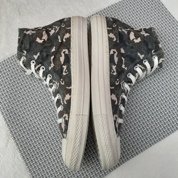Converse x Urban Outfitters Camo 70's Hi Top Sneaker Unisex Rare HTF Gift