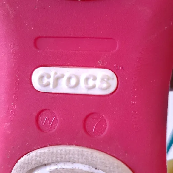 Crocs Huarache Rainbow Strappy Jelly Flat Sandals Size 7
