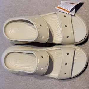 Crocs iconic comfort mega crush sandals women's 10 men's 8