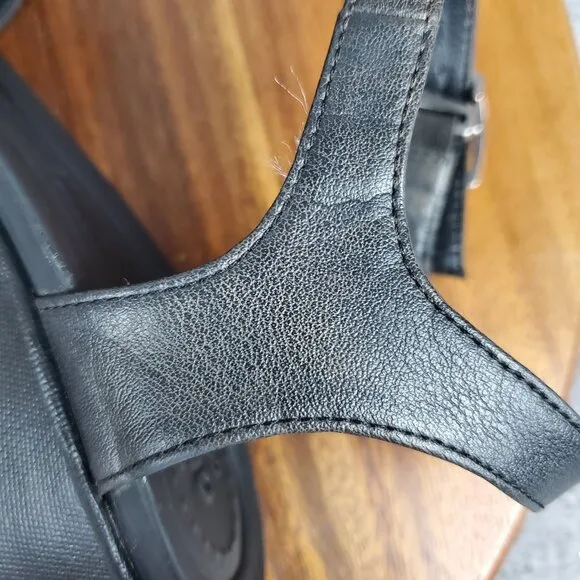 Crocs Leigh II Sandals Women's 10 Black Open Toe Ankle Strap Comfort Wedges